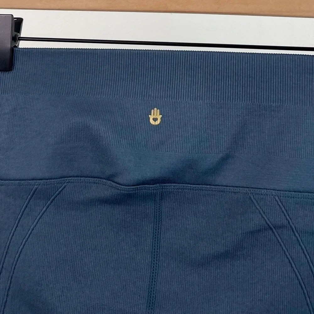 NWT Spiritual Gangster Thea 7/8 Seamless Leggings in Deep Sea Blue